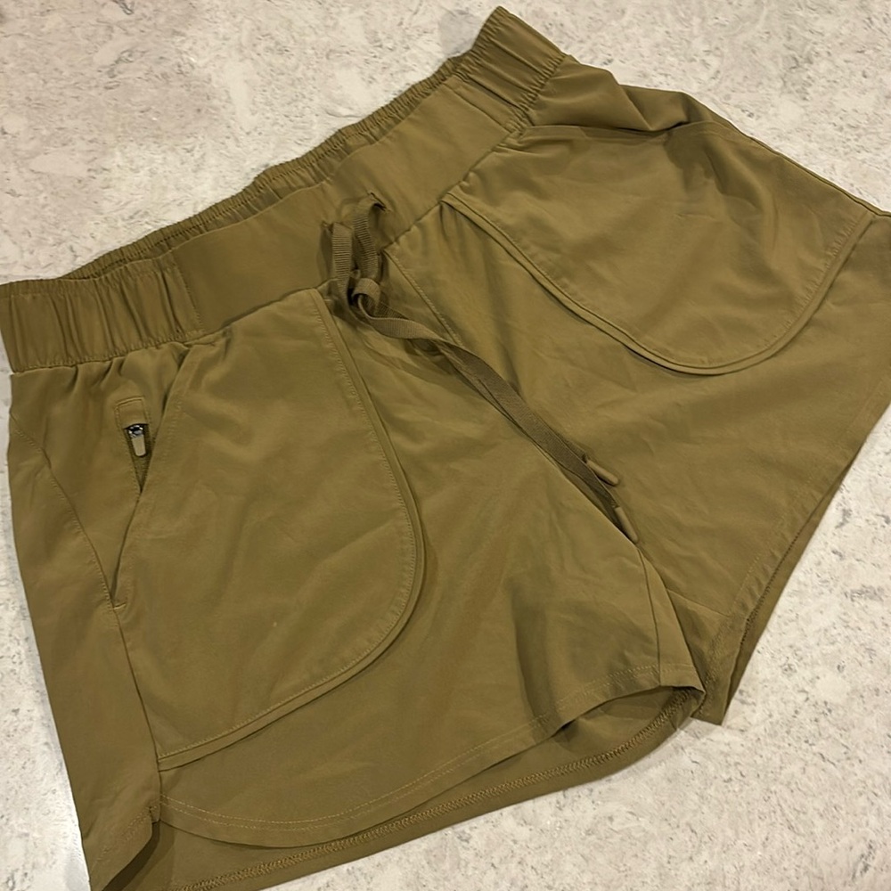All In Motion Shorts, XS